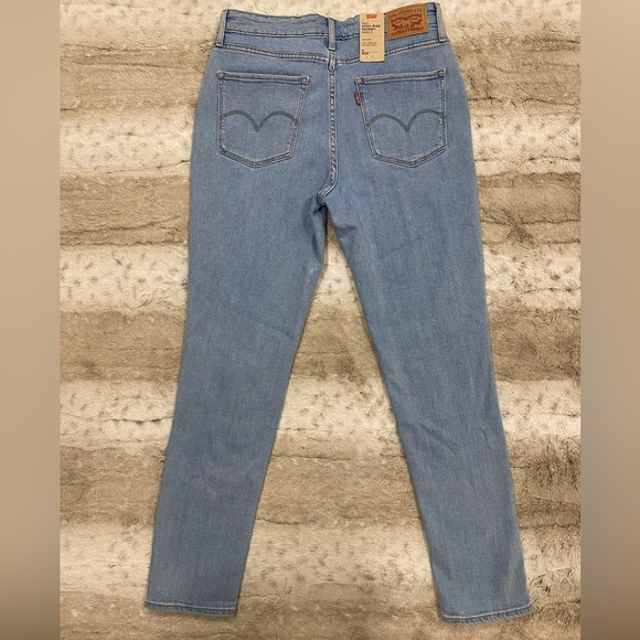 NWT💖 Levi's Jeans 721 High Rise Ankle Skinny Distressed Light Wash Size W29 - Picture 4 of 12